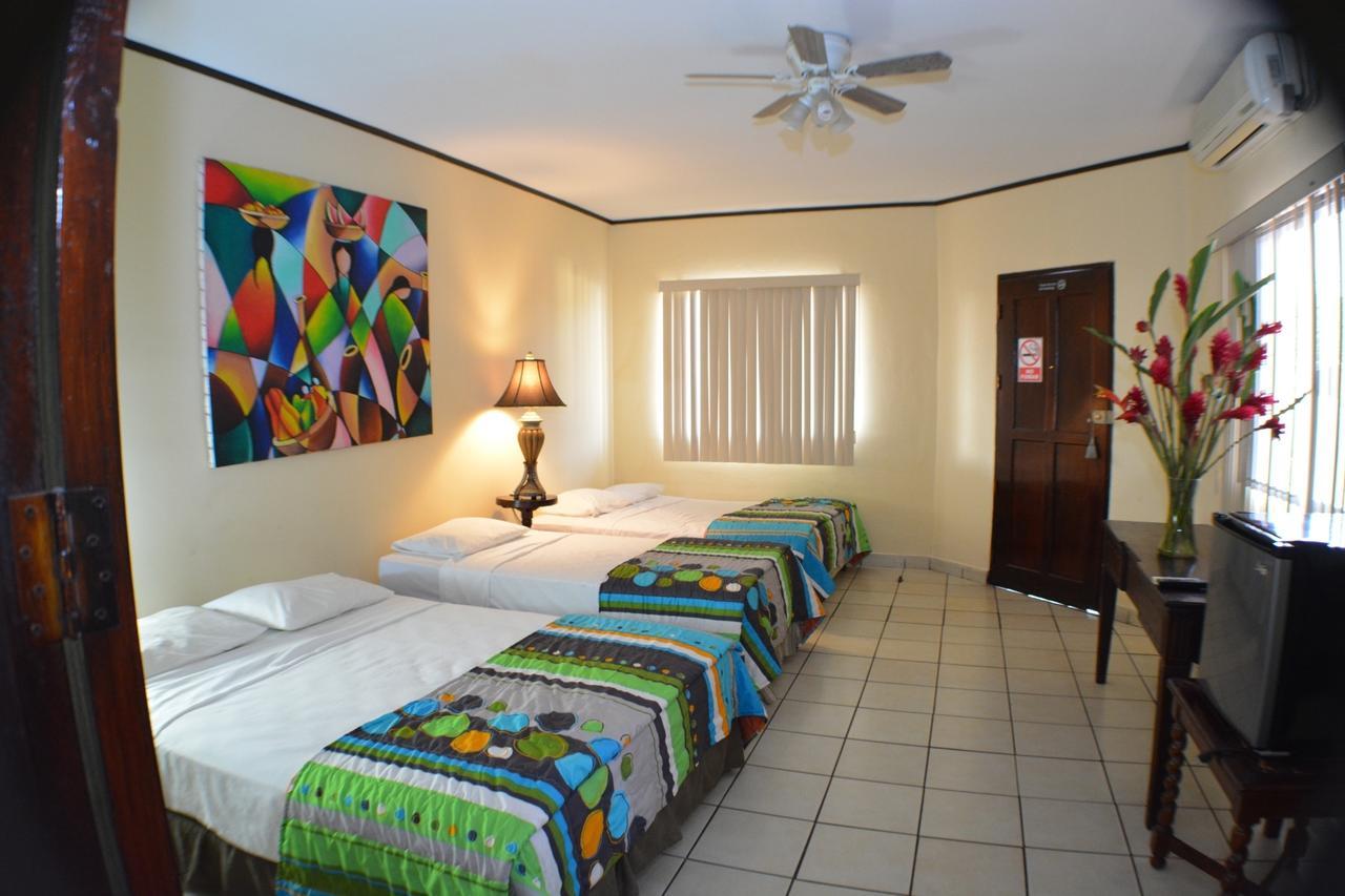 Hotel Los Balcones de Chinandega Exterior foto