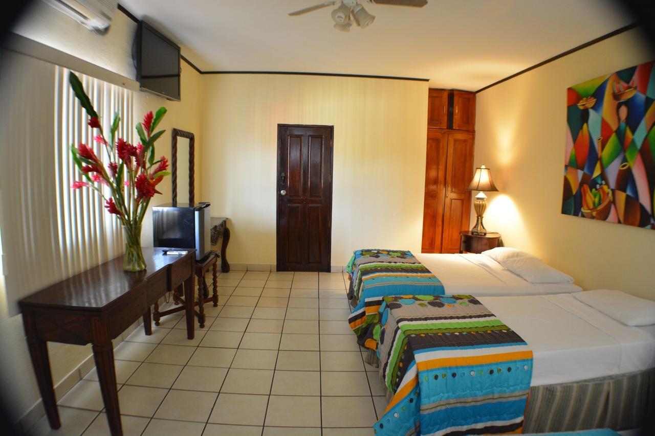 Hotel Los Balcones de Chinandega Exterior foto