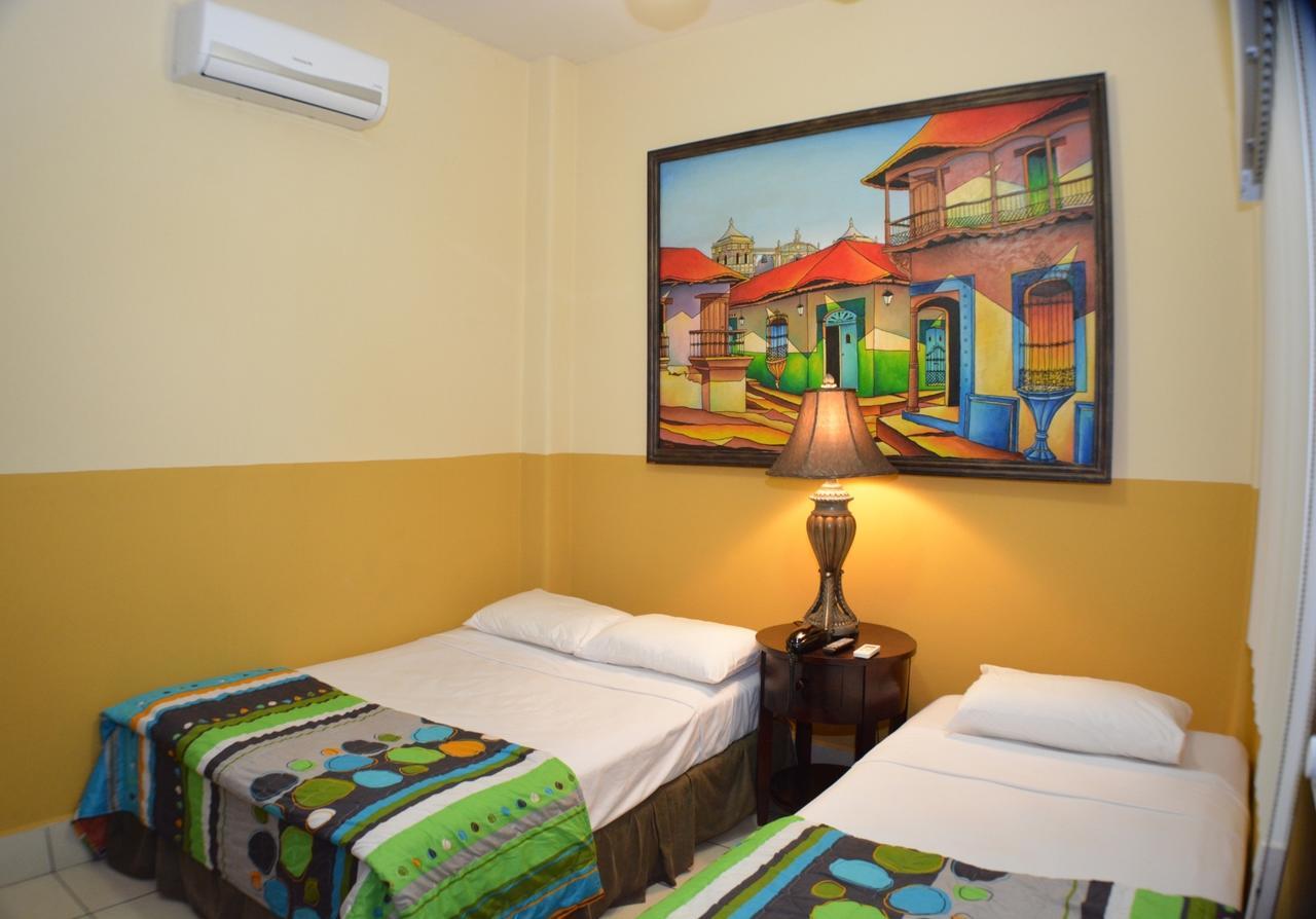 Hotel Los Balcones de Chinandega Habitación foto
