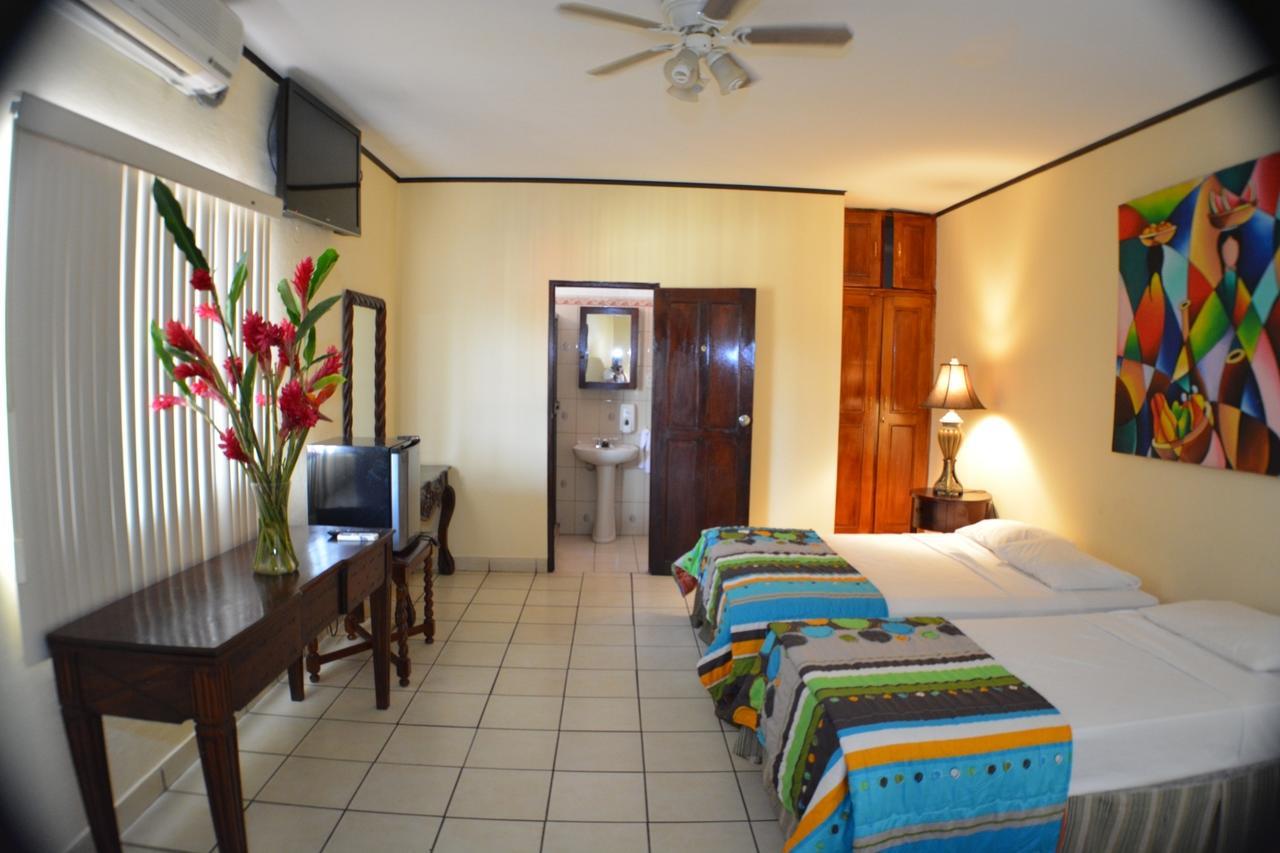 Hotel Los Balcones de Chinandega Exterior foto